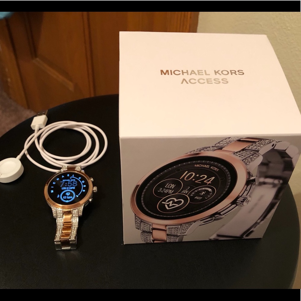 Michael Kors Access Runway Smartwatch